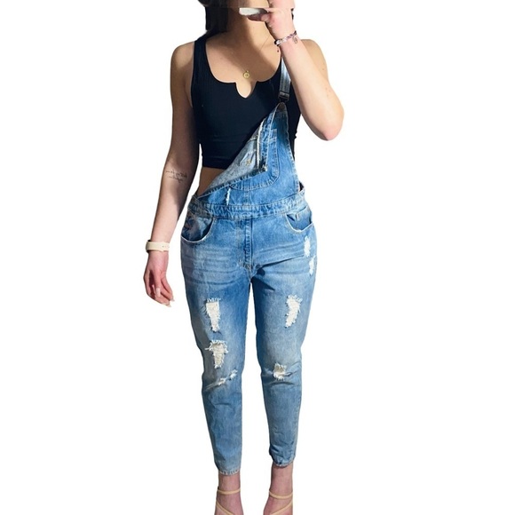 Forever 21 Denim - Forever 21 ripped denim overalls in light blue | size 30 | NEW